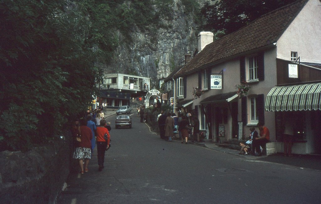 img033.jpg